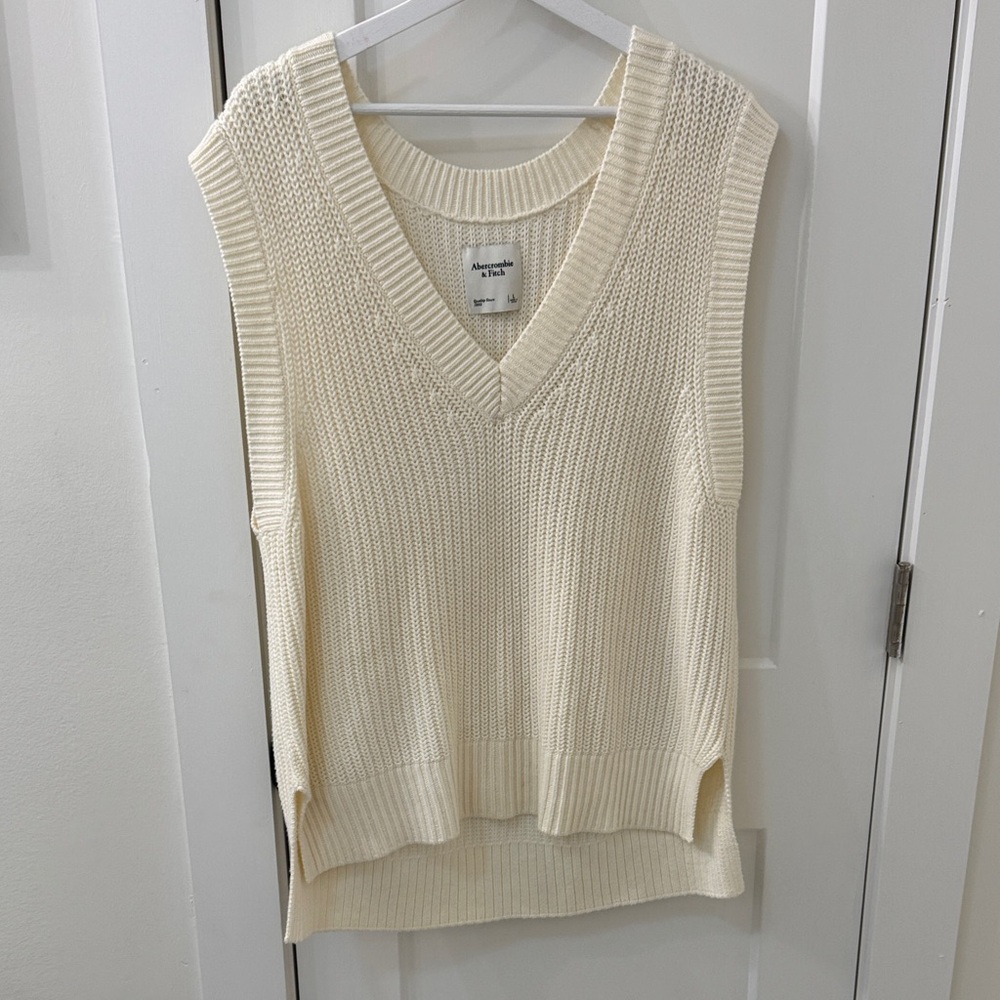 Abercrombie & Fitch Cream V-Neck Sweater Vest